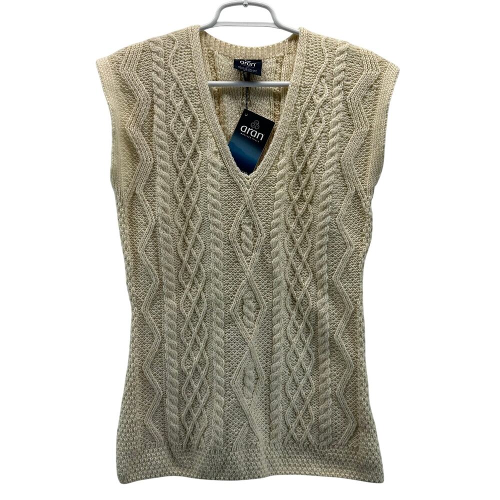 NWT Aran Woolen Mills Fisherman Sweater Vest V-Neck Oatmeal Color Med